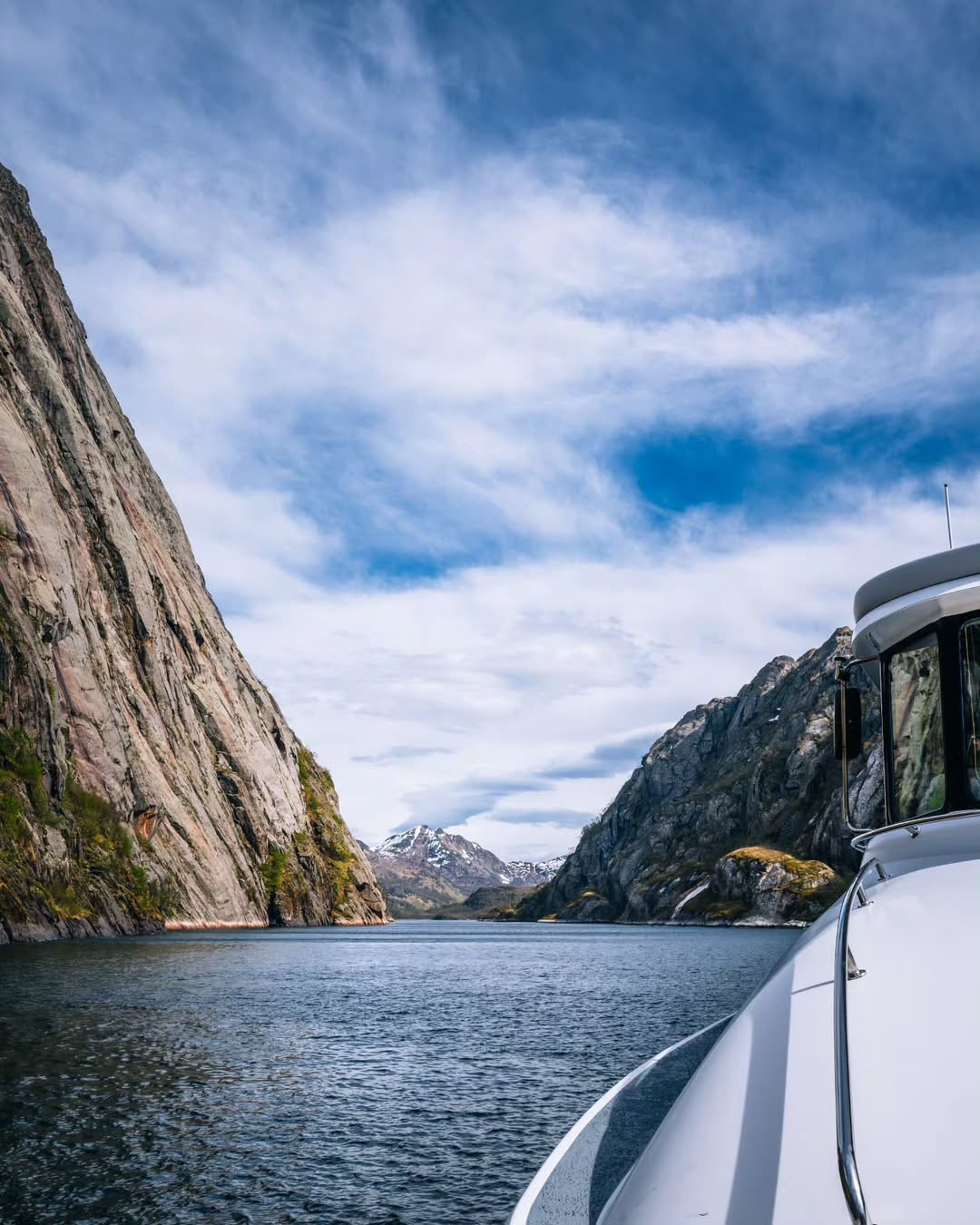 Fjord Cruise Vesterålen i Trollfjorden i Vesterålen