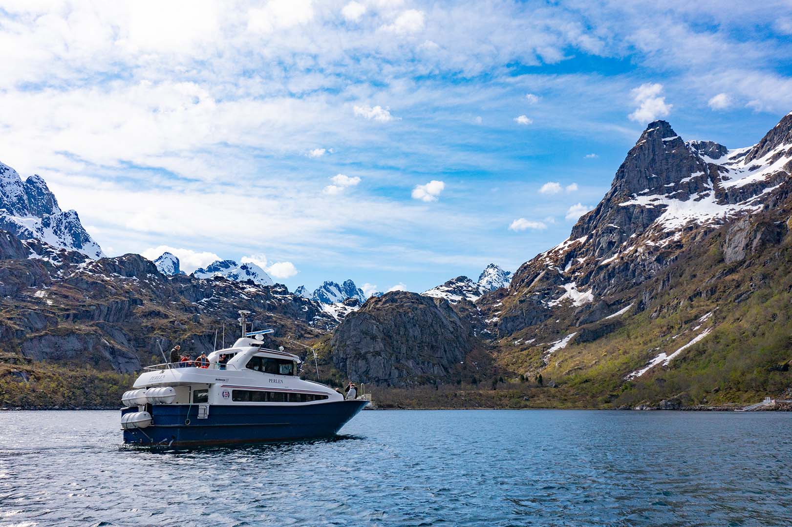 Fjord Cruise Vesterålen i Trollfjorden i Vesterålen
