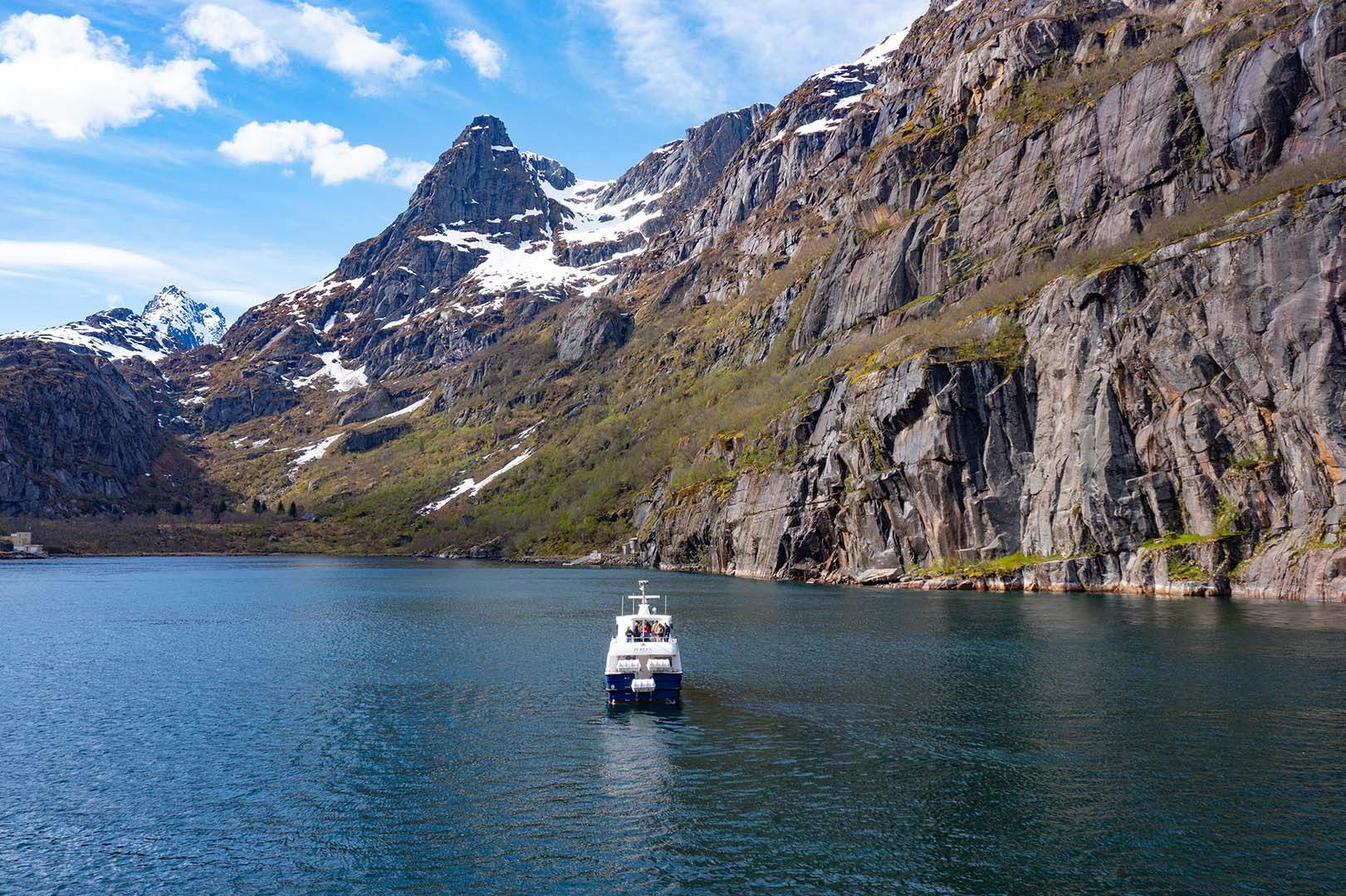 Fjord Cruise Vesterålen i Trollfjorden i Vesterålen